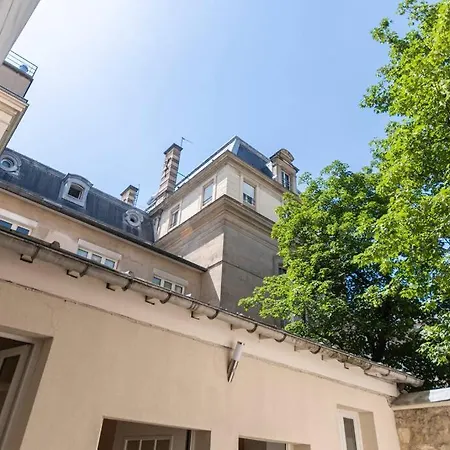 Beautiful In Small House Near Eiffel Tower Apartman Párizs