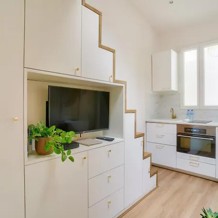 Appartamento Beautiful In Small House Near Eiffel Tower *